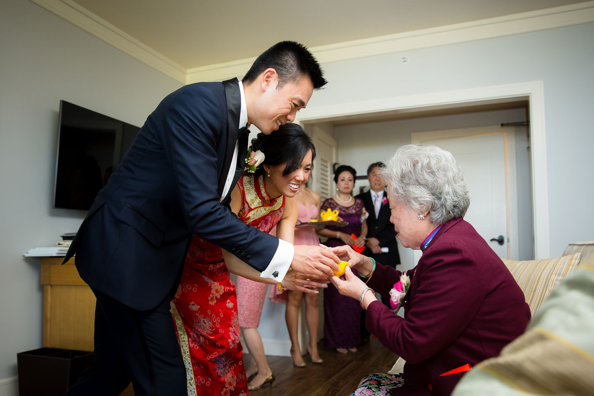 5 Important Chinese Wedding Traditions Tea Ceremony - Chinese Wedding Traditions
