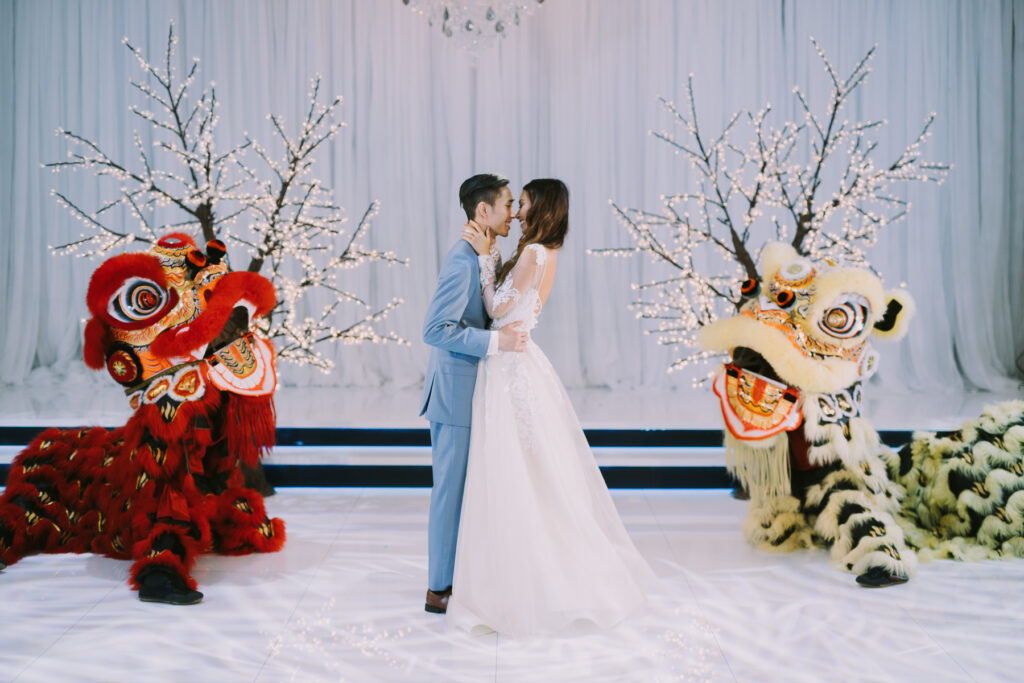 The Traditional Chinese Lion Dance, And Why It'S So Important At Weddings Chinese Lion Dance
