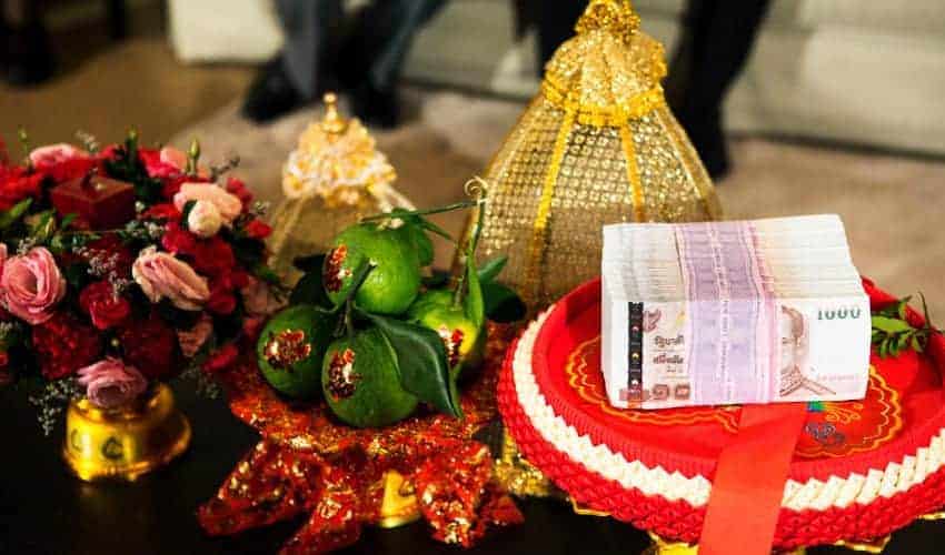 Sin Sod Dowry For Thai Wedding