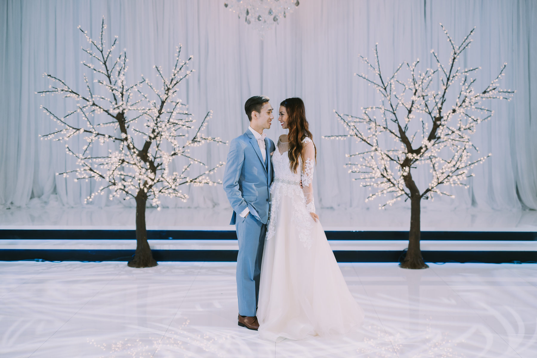 Light Up Your Memories With Indoor Wedding Photography Light Up Your Memories With Indoor Wedding Photography