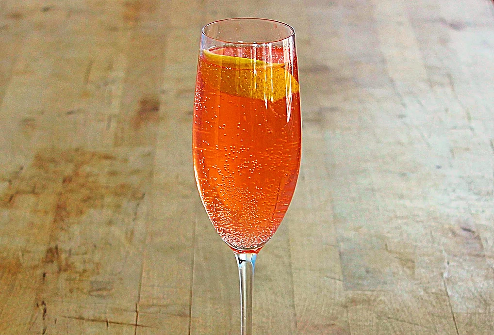 7 Creative Wedding Signature Drinks To Personalize Your Wedding Wedding Signature Drinks - Magic Hour Cocktail