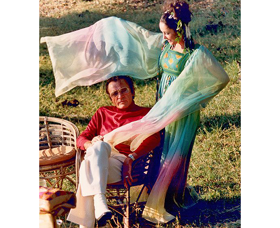 Celebrity Brides Who Chose To Wear A Non-White Wedding Dress Non White Wedding Dresses - Elizabeth Taylor Rainbow Wedding Dress