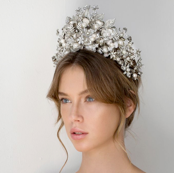 30 Wedding Tiaras For 2020 That Are Just As Unique As You