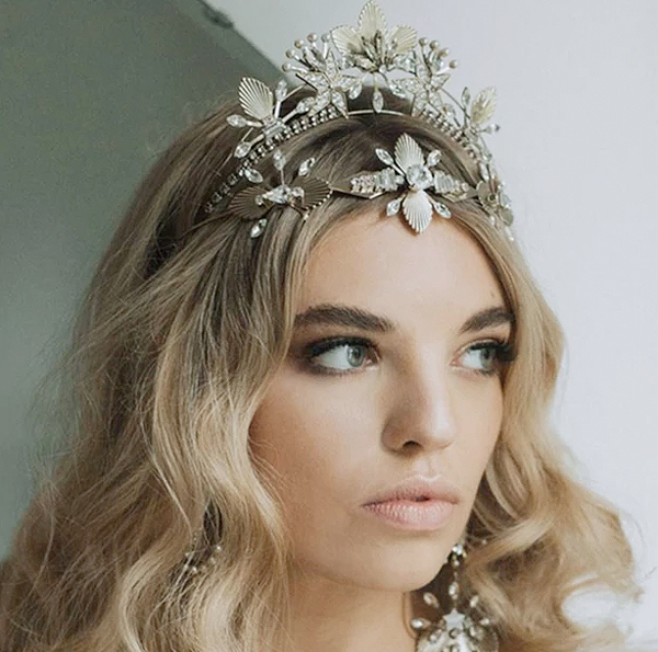 30 Wedding Tiaras For 2020 That Are Just As Unique As You 30 Wedding Tiaras For 2020 That Are Just As Unique As You