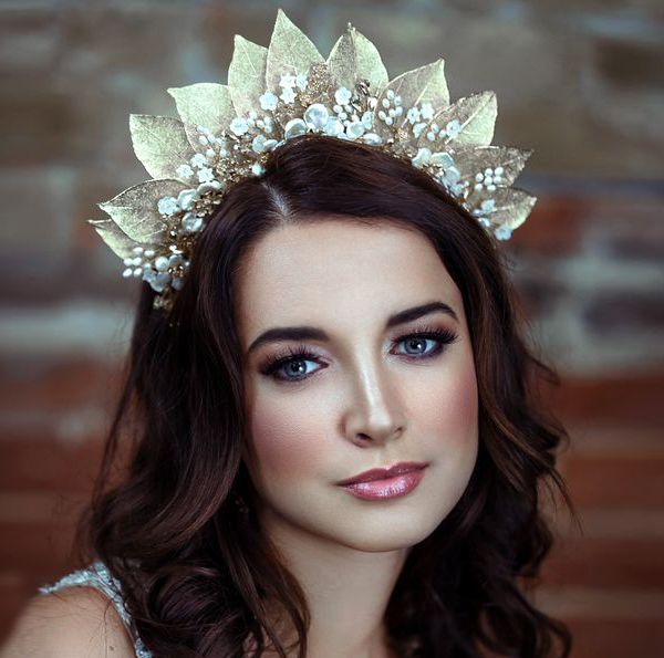 30 Wedding Tiaras For 2020 That Are Just As Unique As You