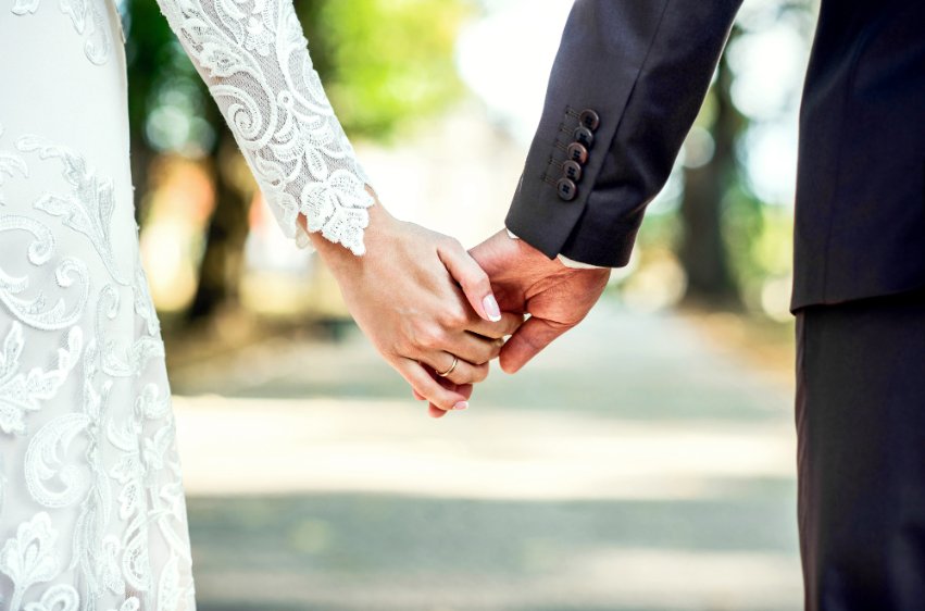 6 Tips On How To Save Money On A Wedding Off Season Wedding