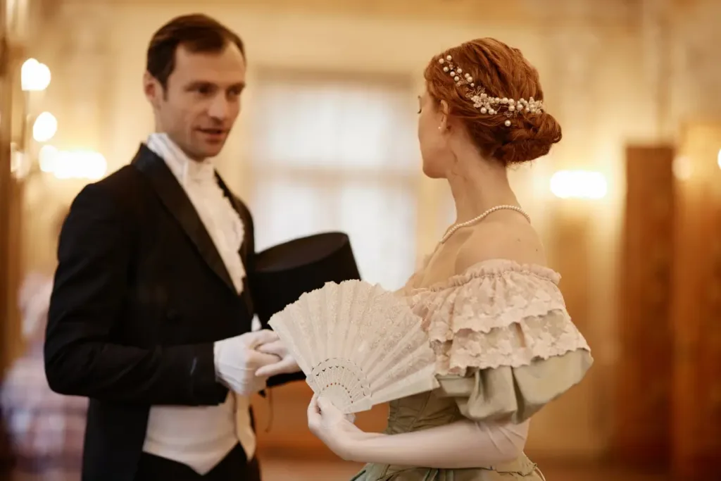 Wedding Aesthetic: How to Choose a Style That Shapes the Entire Experience Bride and groom in formal vintage-inspired attire reflecting a classic and elegant wedding style focused on refined details